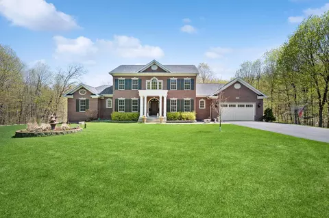 4865 Suburban Dr, Shorewood, MN 55331