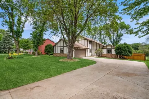 13219 Elm Ln, Burnsville, MN 55337