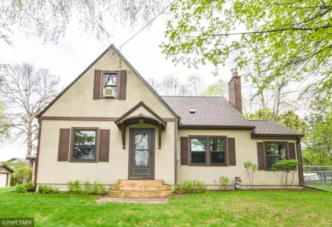 4532 Lexington Ave N, Shoreview, MN 55126