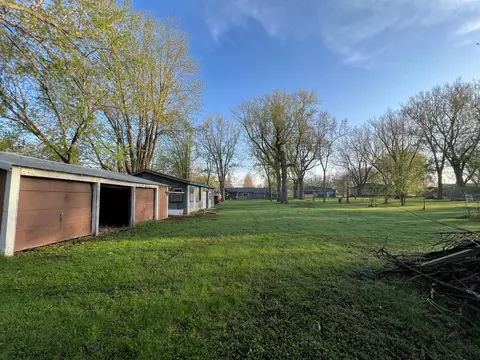 945 6th St, Windom, MN 56101 photo 36