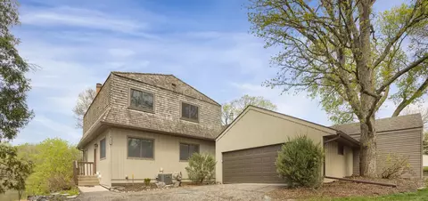5484 W Bavarian Pass, Fridley, MN 55432