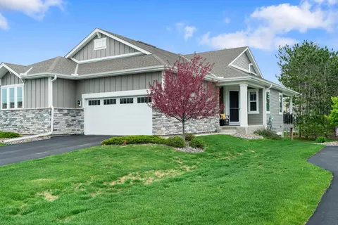 5098 Sunstream Ln, Woodbury, MN 55129
