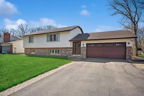 13787 62nd Ave N, Maple Grove, MN 55311