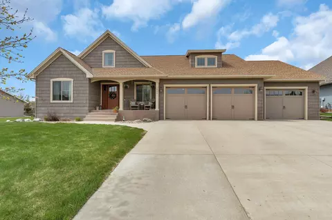 1804 4th St NE, Willmar, MN 56201