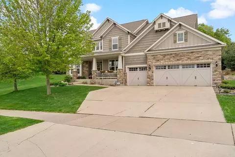 3360 W 78th St, Excelsior, MN 55331