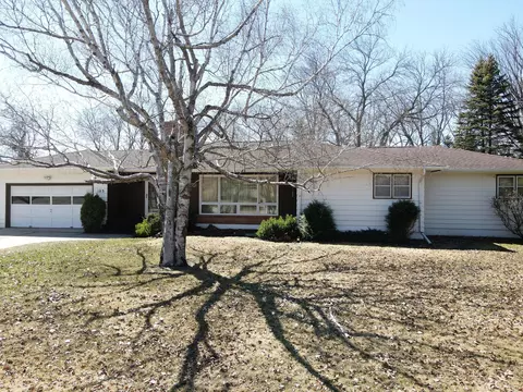 103 5th St NW, Mahnomen, MN 56557