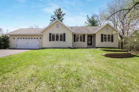 1405 Green View Dr, Chippewa Falls, WI 54729