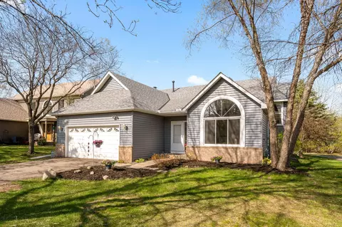 1165 Silverwood Rd, Woodbury, MN 55125