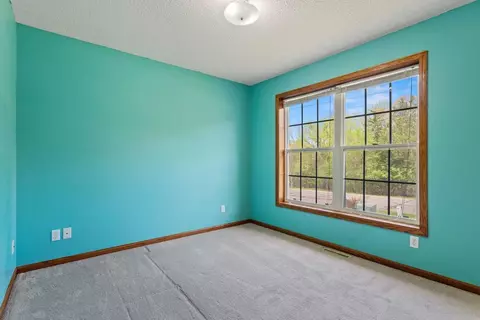 177 Chippewa Rd, Loretto, MN 55357 photo 9