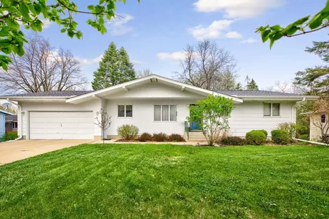 412 5th St NE, Waseca, MN 56093