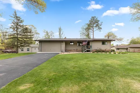 9039 Breezy Point Dr, Breezy Point, MN 56472