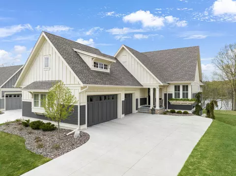 6688 Waterford Ln, Excelsior, MN 55331