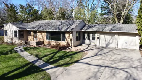 912 4th St, Farmington, MN 55024