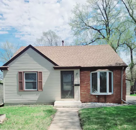 2909 Texa Tonka Ave, Saint Louis Park, MN 55426