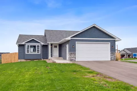 372 Bluebill St, Baldwin, WI 54002