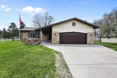 303 3rd St NW, Little Falls, MN 56345