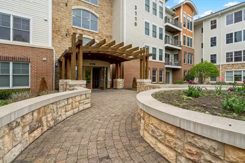 3110 N Chestnut St #106, Chaska, MN 55318