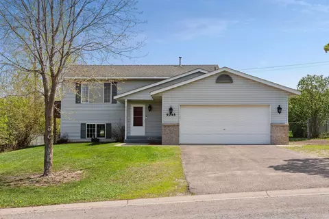 9248 Oriole Ln, Monticello, MN 55362