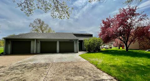 1305 Oriole Dr, Albert Lea, MN 56007