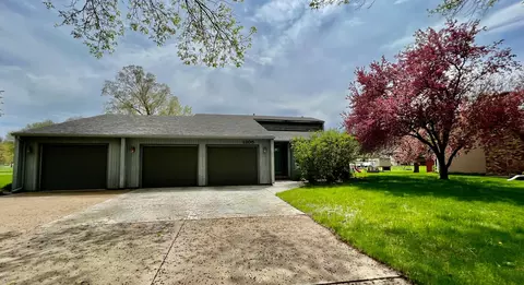 1305 Oriole Dr, Albert Lea, MN 56007