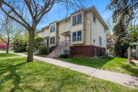2016 Montreal Ave, Saint Paul, MN 55116