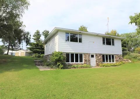 12474 Fisher St SE, Mentor, MN 56736