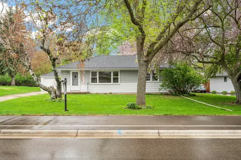 5830 W Moore Lake Dr NE, Fridley, MN 55432