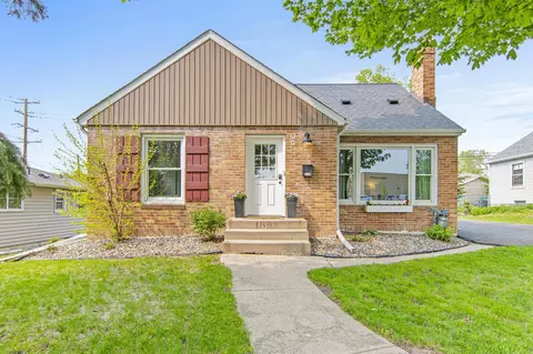 1693 Montreal Ave, Saint Paul, MN 55116