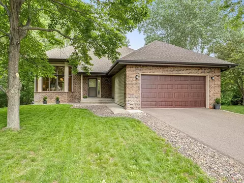 555 Glacier Ln N, Plymouth, MN 55447
