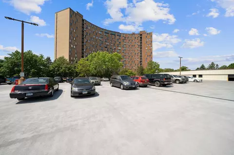 1181 Edgcumbe Rd #1601, Saint Paul, MN 55105