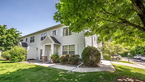 5021 Oriole Dr #57, Farmington, MN 55024