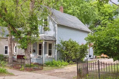 1101 6th Ave S, Stillwater, MN 55082