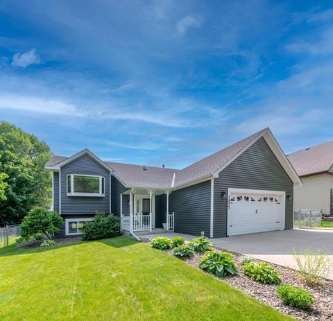 2435 Hynes Ave N, Oakdale, MN 55128