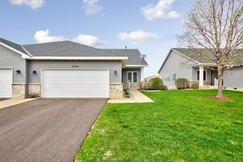 2802 Village Dr, Faribault, MN 55021