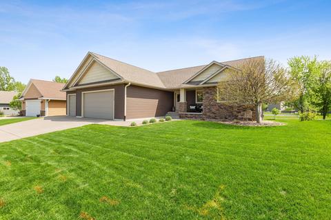 1758 Kimberly Cir, River Falls, WI 54022