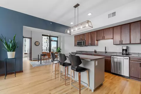 740 Portland Ave #903, Minneapolis, MN 55415