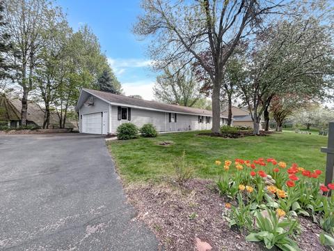 7513 W 77th St, Chaska, MN 55318