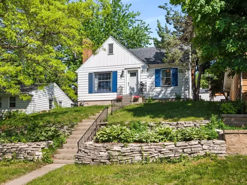 3416 Parkview Blvd, Robbinsdale, MN 55422