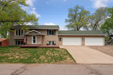 11949 Hickory St, Zimmerman, MN 55398