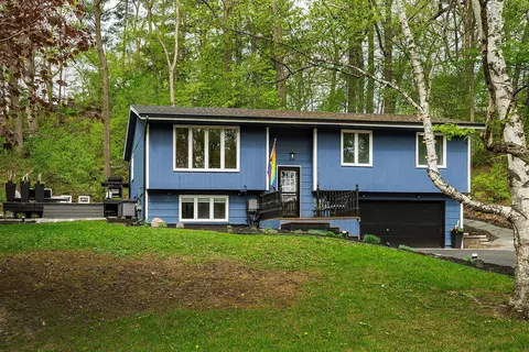 1025 Kirkwood Ln N, Plymouth, MN 55441