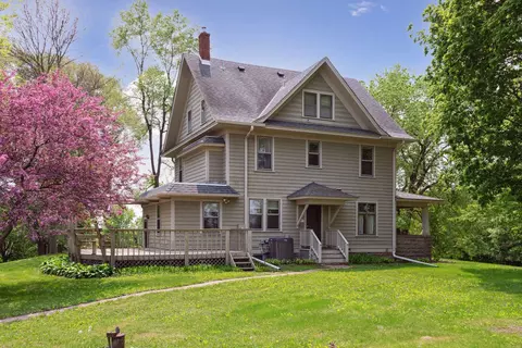 4935 Radio Dr, Woodbury, MN 55129