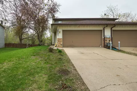 16587 Terrey Pine Dr, Eden Prairie, MN 55347