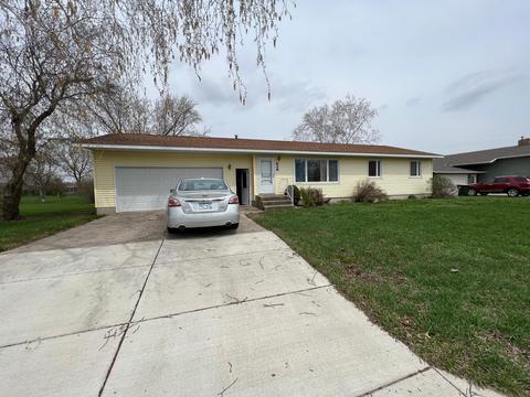 648 Circle Pines Ct, Paynesville, MN 56362