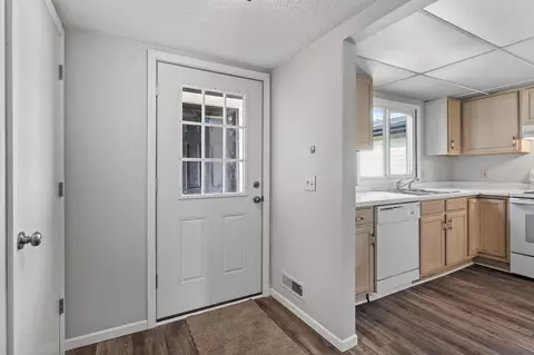 7747 89th Ave N, Brooklyn Park, MN 55445
