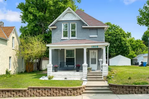 1818 Hillside Ave N, Minneapolis, MN 55411