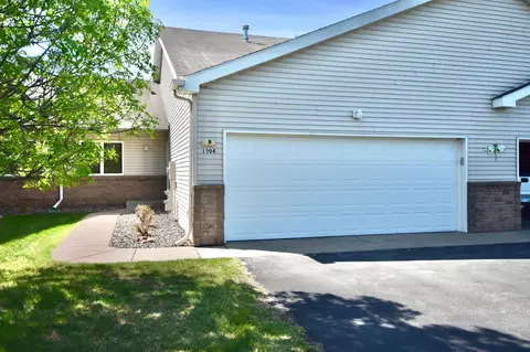 1904 27th St SE #B, Saint Cloud, MN 56304