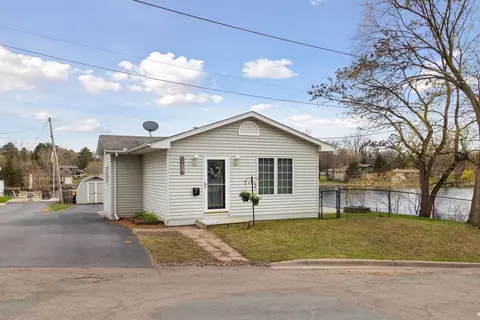 923 Maple St W, Stillwater, MN 55082