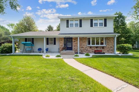 9650 12th Avenue Cir, Bloomington, MN 55425
