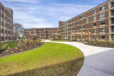 7220 York Ave S #414, Edina, MN 55435