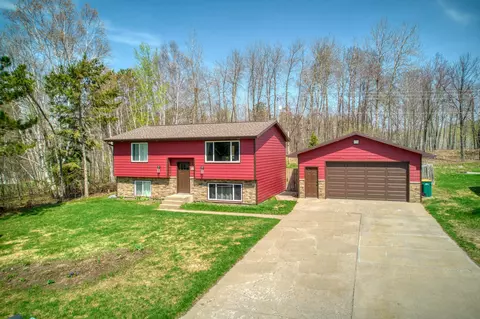 203 NE 20th St, Grand Rapids, MN 55744